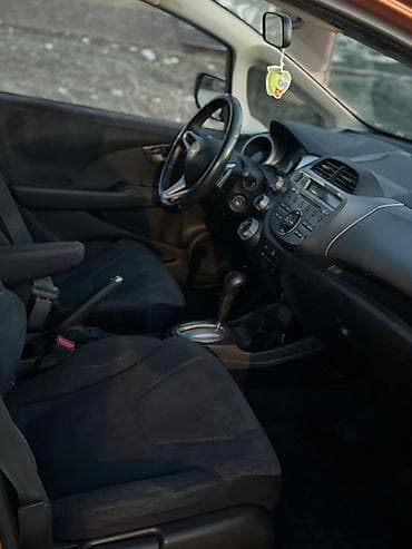 honda fit купить: Honda Fit: 2011 г., 1.5 л, Автомат, Бензин, Хэтчбэк — 7