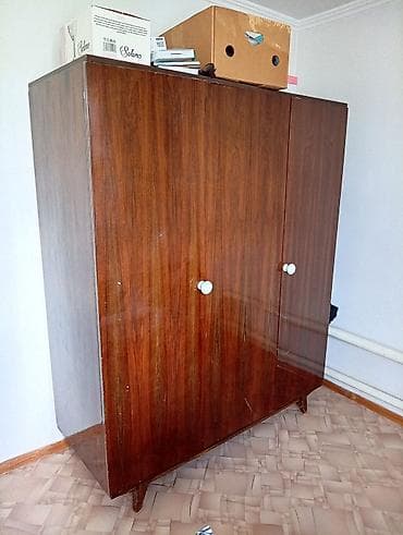 Шкафы: Шифоньер, шкаф для одежды, Б/у, Прямой, Дерево — 1