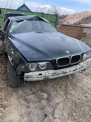 BMW 5 серии E39, седан, тёмно‑зелёный цвет. Автомобиль после ДТП at lalafo.kg BMW 5 серии E39, седан, тёмно‑зелёный цвет. Автомобиль после ДТП