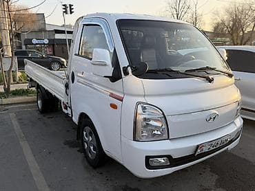 b class: Легкий грузовик, Hyundai, Стандарт, До 1 т, Б/у — 2