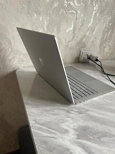 fifa 18: Ноутбук Microsoft Surface Laptop (серебристый) - Диагональ экрана — 2