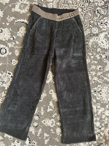 Продаю💐Вельвет брюки для милых дам.
Новая ☀️Утеплен.
Раз:XL
1200сом