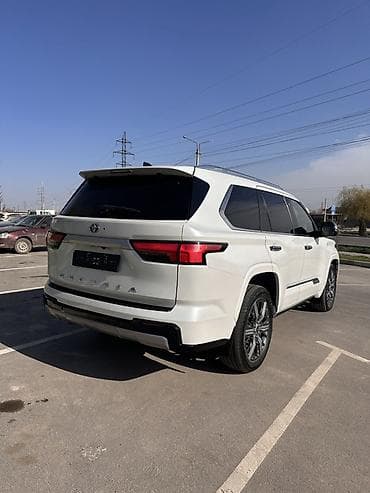 hammer h3: Toyota Sequoia: 2023 г., 3.5 л, Гибрид, Внедорожник — 3