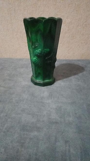 Вазы: Ваза малахит. стекло 5000с - Форма: многоугольная (грани) — 2