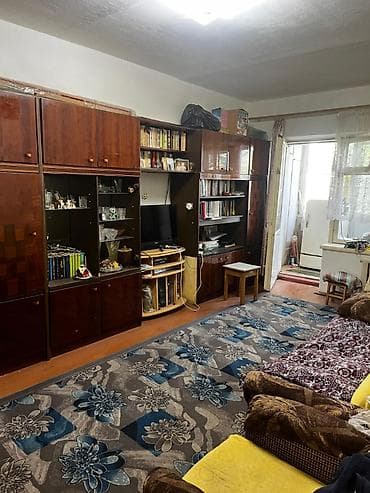 8: 2 комнаты, 66 м², 8 мкр 4 этаж, Старый ремонт — 1