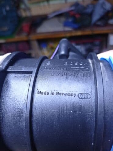 Расходомер воздуха на Мерседес (Bosch) 4,2-6л