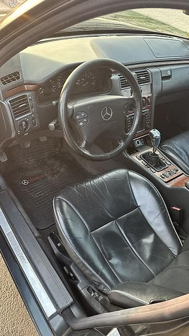 вариянтка машина: Mercedes-Benz E-Class: 2001 г., 2.7 л, Ручные, Дизель, Седан — 3