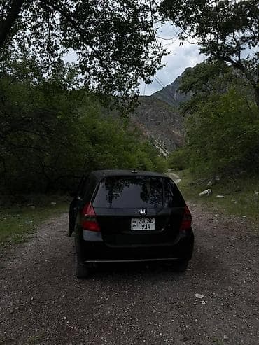 Honda Fit: 2002 г., 1.3 л, Автомат, Бензин, Хэтчбэк — 2