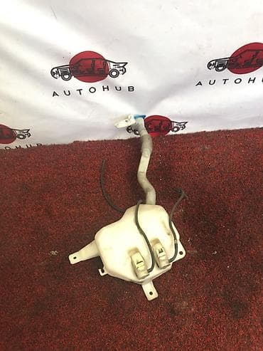 лобовое стекло на хонда стрим: Бачок Honda — 1