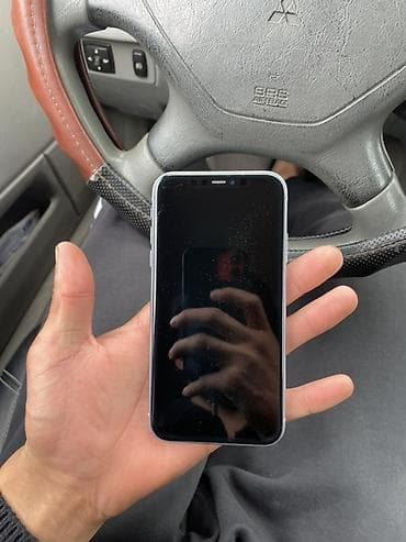 вай фай роутер sim kard: IPhone 11 — 2