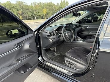 Toyota Camry: 2022 г., 3.5 л, Автомат, Бензин, Седан — 10