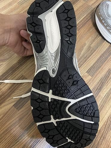 tech flecee nike: Мужские кроссовки, 44, New Balance, Новый, цвет - Белый — 4