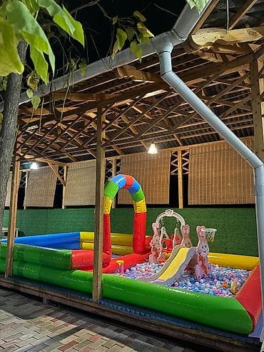 большой бассейн: Детская надувная игровая зона 3×5 м Комплект: - Утолщённый — 1