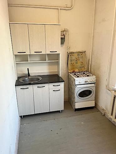 магазин автомир: 1 комната, 34 м², 105 серия, 1 этаж, Старый ремонт — 6