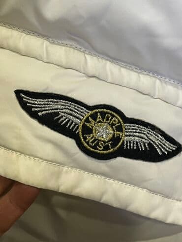 купить качественную мужскую зимнюю куртку: Куртка стильная размер S в отличном состоянии, очень теплая и красивая — 5