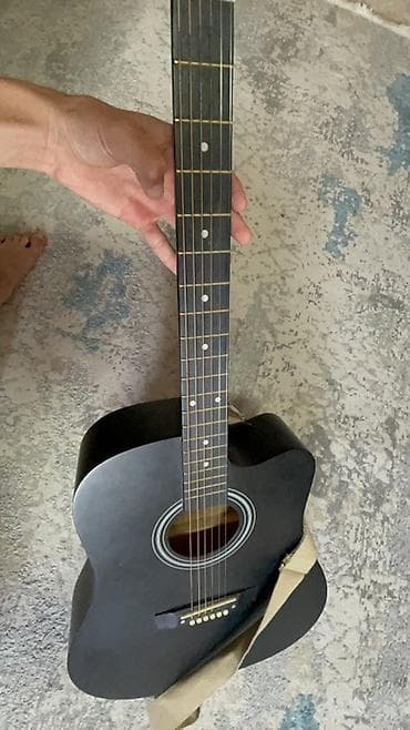 adaltis guitar: Акустическая гитара Kalat, форма корпуса Dreadnought с вырезом — 2