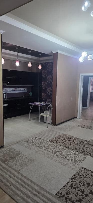 Сдается 3-комнатная квартира в 7-м микрорайоне Площадь — 104 м² Этаж — 10