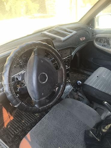 Унаа сатуу: Daewoo Nexia: 2010 г., Кол менен иштөөчү, Седан — 4