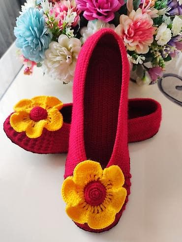 слипоны женские красные: Домашние тапочки, 39, Новый, цвет - Красный, Самовывоз — 3