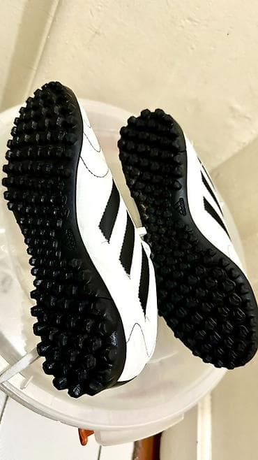 адидас ботас: Продаю сороконожки Adidas оригинал, Заказвыал с Японии, размер 40, но — 4