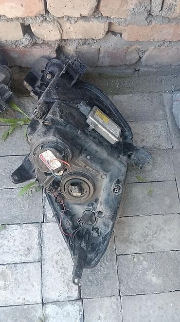 Автозапчасти: Передняя левая фара — 1