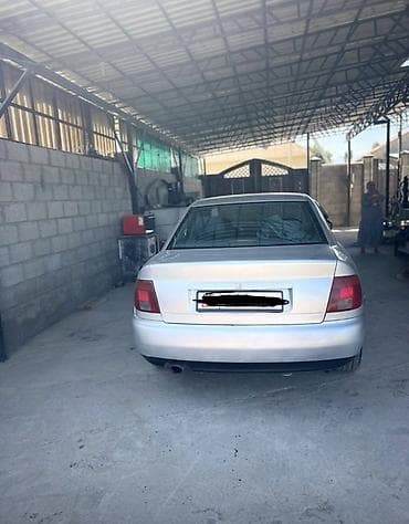 ауди а4 1997: Audi A4: 1996 г., 1.8 л, Механика, Бензин, Седан — 3