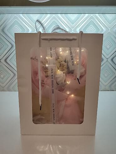 mini projector: Подарочный набор: букет из искусственных цветов с подсветкой в — 1