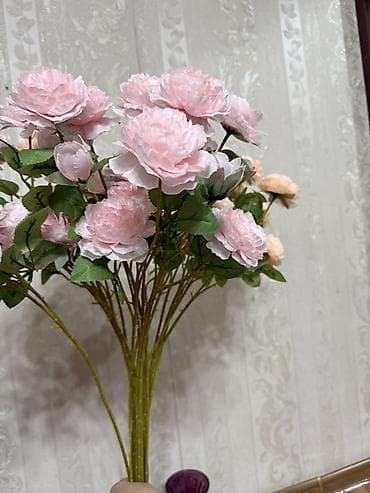 цветы из биссера: Гулдор сатылат. Жаны. Веткалары жакшы. Подставка бар в комплекте 3шт — 10