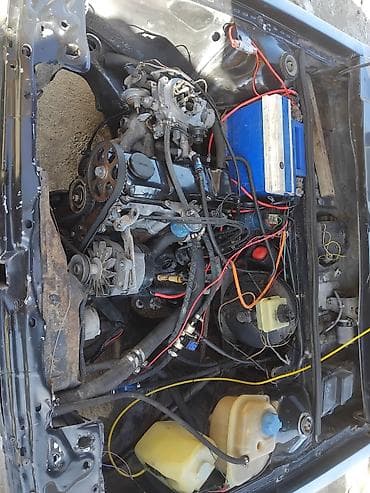 Audi: Audi 80: 1980 г., 1.8 л, Кол менен иштөөчү, Бензин, Седан — 2