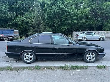 gac aion v plus 2025: BMW 5 series: 1990 г., 2.5 л, Механика, Бензин, Седан — 4