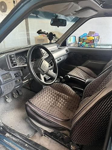 Opel Frontera: 1994 г., 2.2 л, Механика, Бензин, Внедорожник — 2