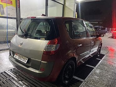 devo matiz: Renault Megane: 2003 г., 2 л, Механика, Бензин, Лифтбек — 2