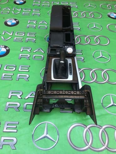 крыло 2114: Подлокотник на мерседес 212 Автозапчасти на мерседесзапчасти — 1