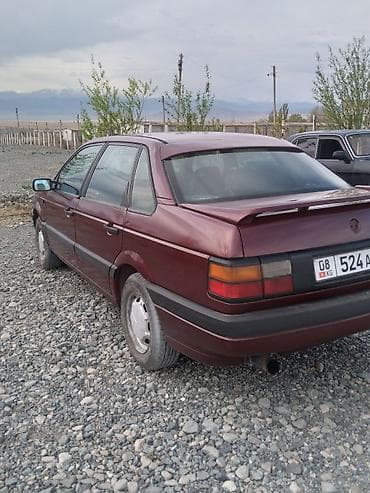 бампер задний: Volkswagen Passat: 1990 г., 1.8 л, Ручные, Бензин, Седан — 3