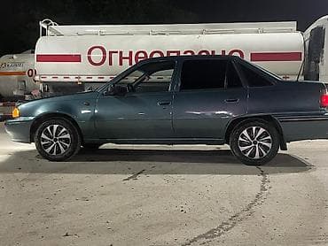 Daewoo Nexia: 2005 г., 1.5 л, Механика, Бензин, Седан