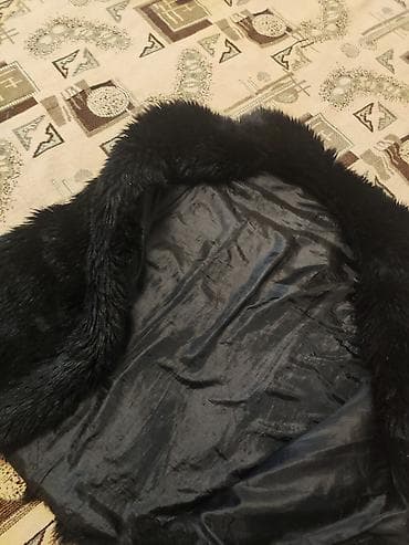 lining 38: Жилетка женскаямех искусственный сост хорошее,размер 42 -44 — 3