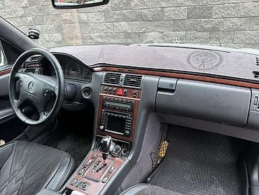 Продажа авто: Mercedes-Benz E-Class: 2000 г., 4.3 л, Автомат, Бензин, Седан — 6