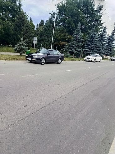 subaru forester sh: Volkswagen Vento: 1994 г., Седан — 6