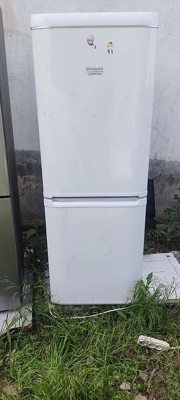 холодильники купить: Два холодильника с нижней морозильной камерой. 1) Samsung — 2