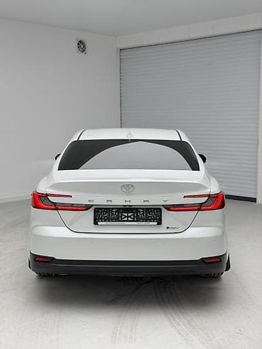 toyota aurus: Toyota Camry: 2025 г., 2.5 л, Вариатор, Гибрид, Седан — 4