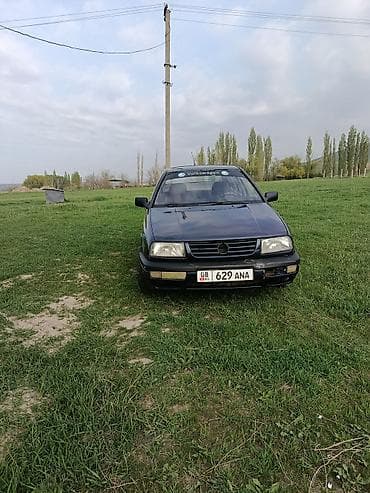 рефрежатор volvo: Volkswagen Vento: 1992 г., Бензин, Седан — 4