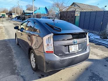byd e7: Toyota Prius: 2011 г., 1.8 л, Вариатор, Гибрид, Хэтчбэк — 7