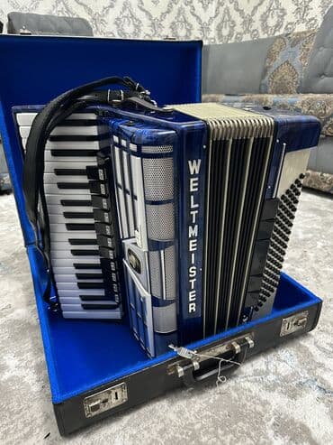 продаю акардион: Продаю Германские Аккордеон Вельтмейстер Амего Роялстандарт монтана — 4