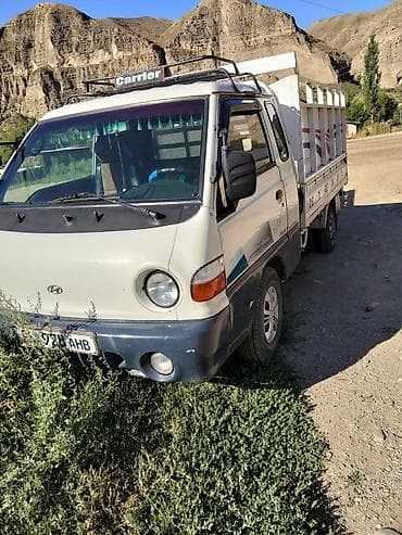 Транспорт: Hyundai Porter (Hyundai AIC) — компактный бортовой грузовик. Основные — 3