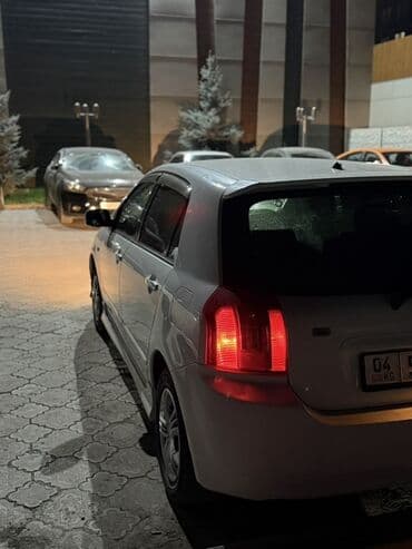 corolla runx: Toyota : 2003 г., 1.5 л, Хэтчбэк — 4