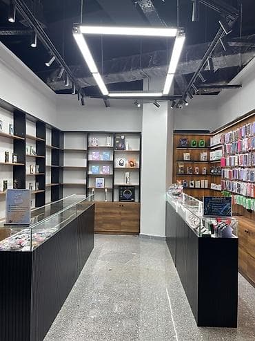 iphone 10plus: Сдаётся бутик ПК «Old Bishkek» Площадь — 24 мг Идеально под: • — 6