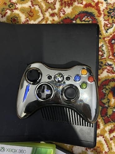 Xbox: Xbox 360 Slim (чёрная консоль) в комплекте с аксессуарами и играми. В — 2