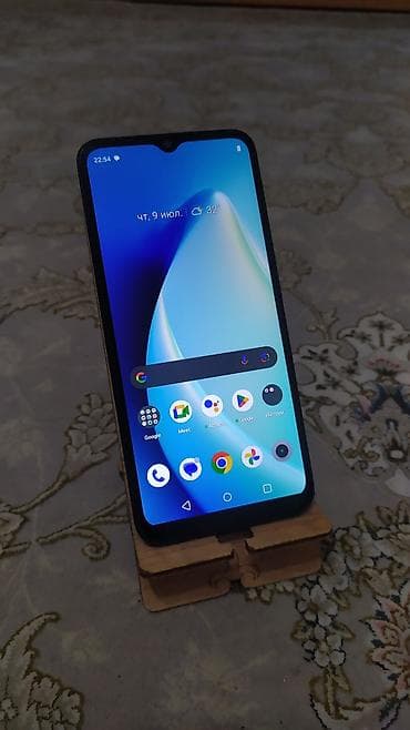 телефон 4000: Realme C33, Б/у, 64 ГБ, цвет - Черный, 2 SIM — 1