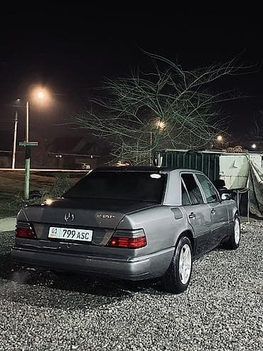 v class: Mercedes-Benz W124: 1993 г., 2.8 л, Автомат, Бензин, Седан — 2