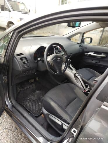 тайота авенс 1: Toyota Auris: 2008 г., 1.6 л, Автомат, Бензин, Хэтчбэк — 6